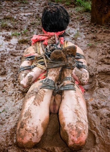 BDSM in the mud