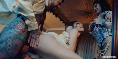 Marina Maya, Catherine Knight - Scandalous Threesome cover